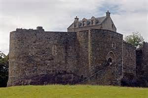 Dunstaffage Castle 